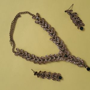 Necklace set